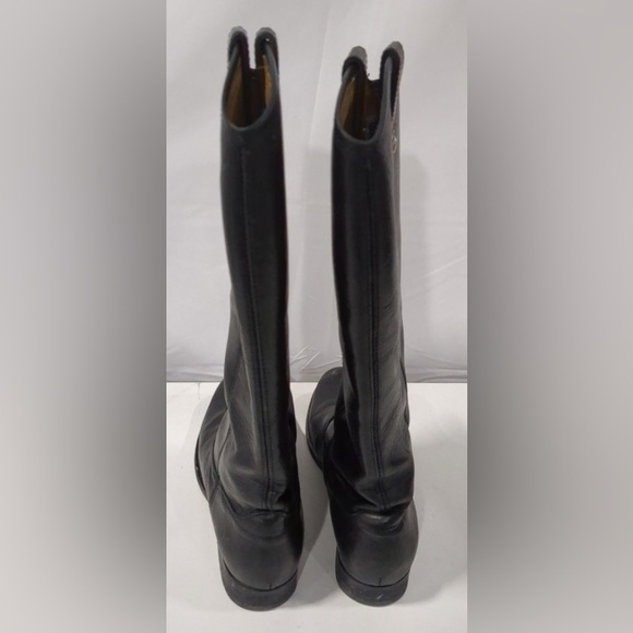 Frye, size 8, Black Leather Riding Boots, in original box - Picture 4 of 6